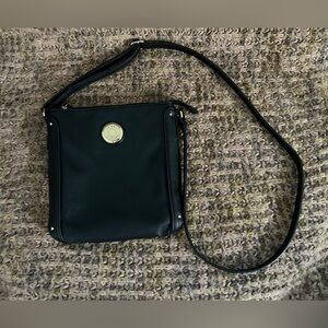 Tommy Hilfiger Womens Black Pebbled Adjustable Strap Crossbody Bag Purse 9”x9”